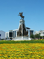 Памятник Ататюрку в Анталии